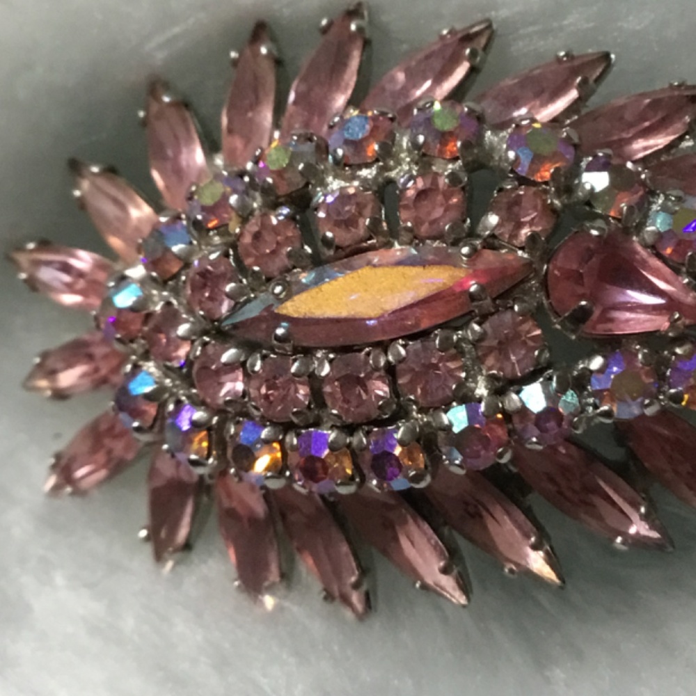 Sherman Brooch. - Picture 3 of 10